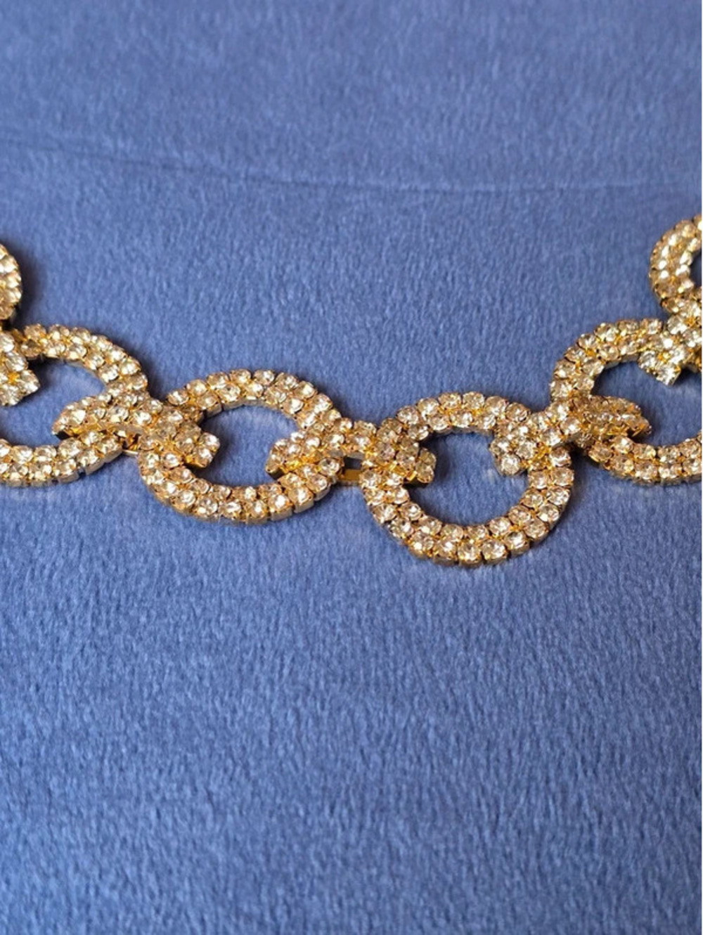 Elegant Rhinestone Statement Necklace Interlocking Link - Picture 4 of 6